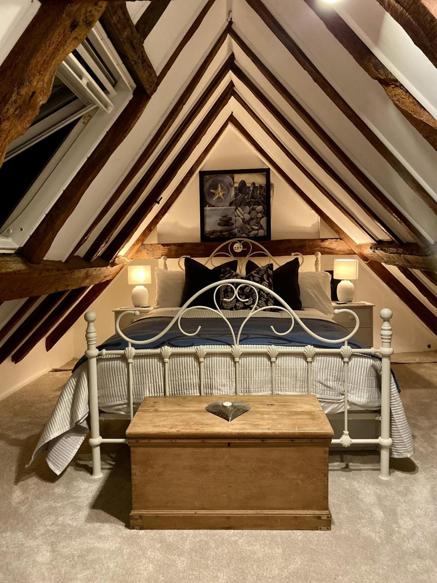 Chestnut Tree Cottage, 7 High Street Ардингли Экстерьер фото