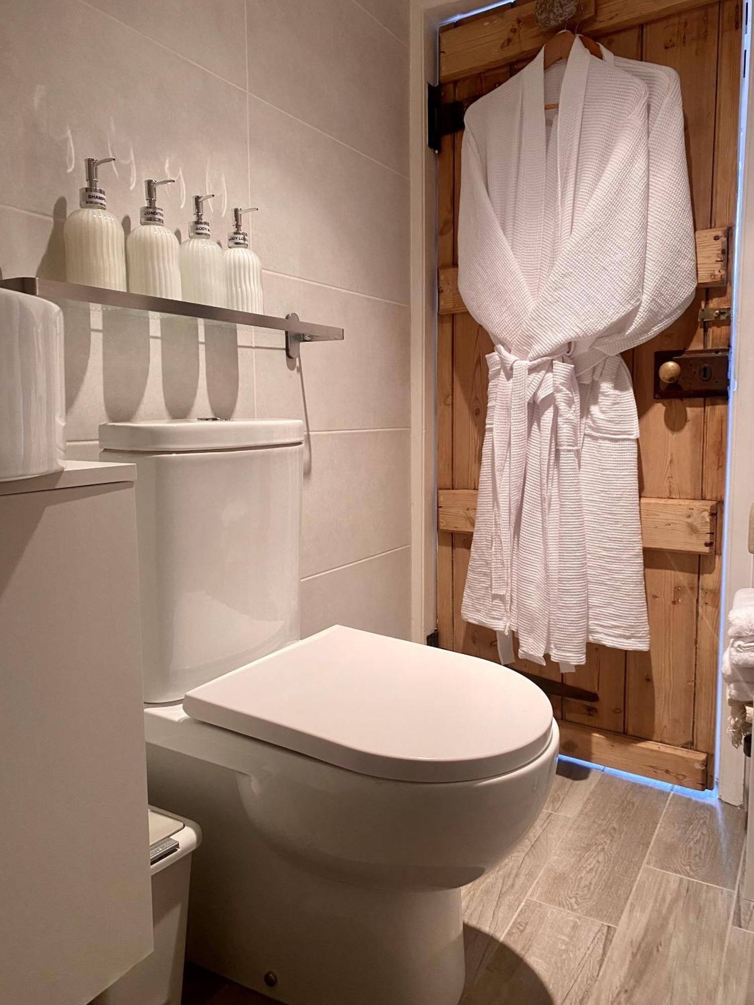 Chestnut Tree Cottage, 7 High Street Ардингли Номер фото