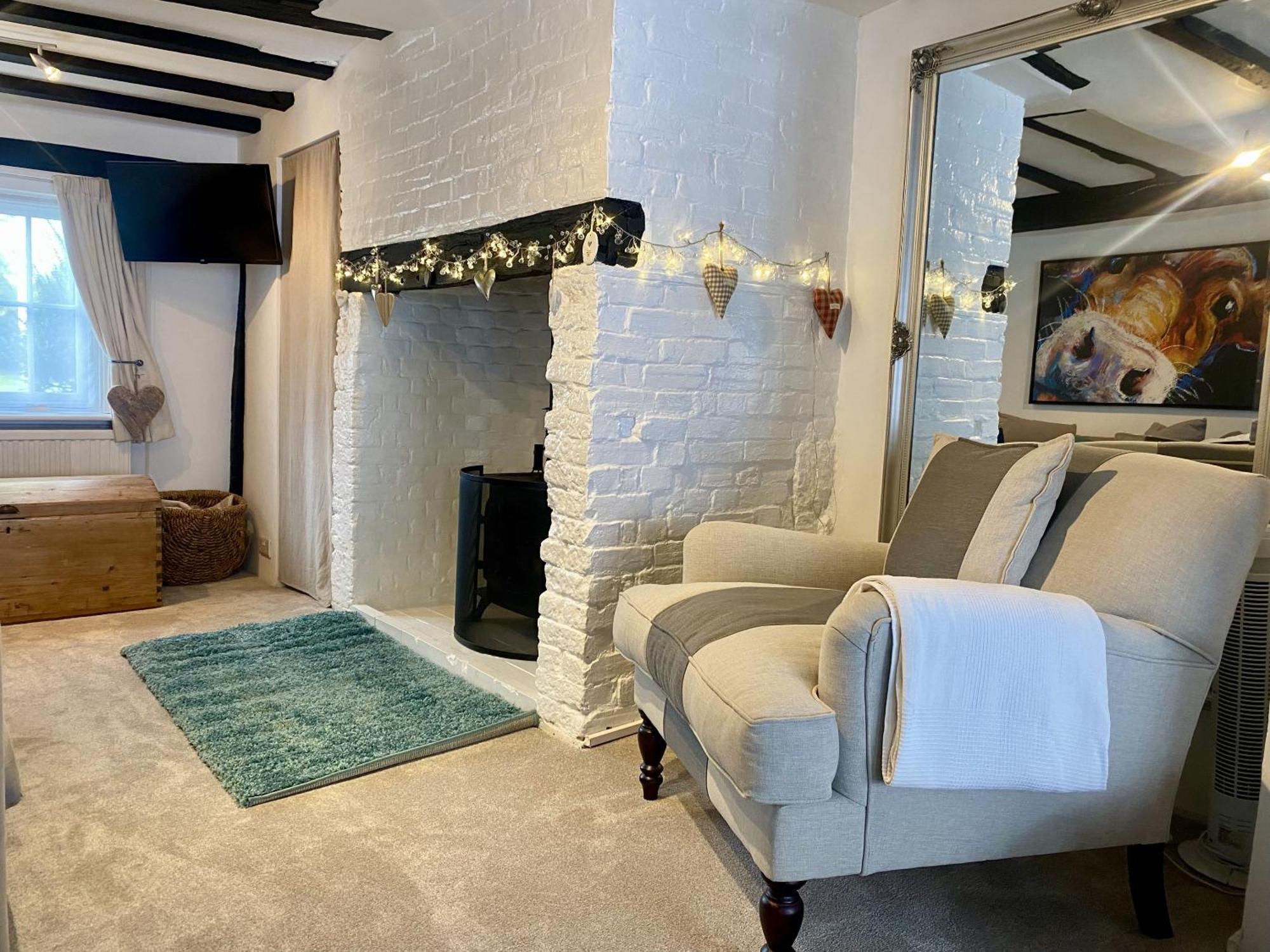 Chestnut Tree Cottage, 7 High Street Ардингли Номер фото